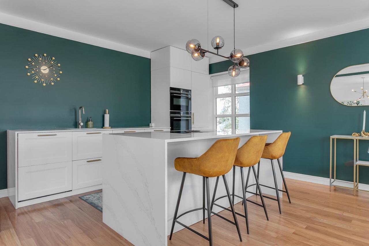 Spacious 4 Bedroom Apt - Ideal Location Apartment Reykjavik