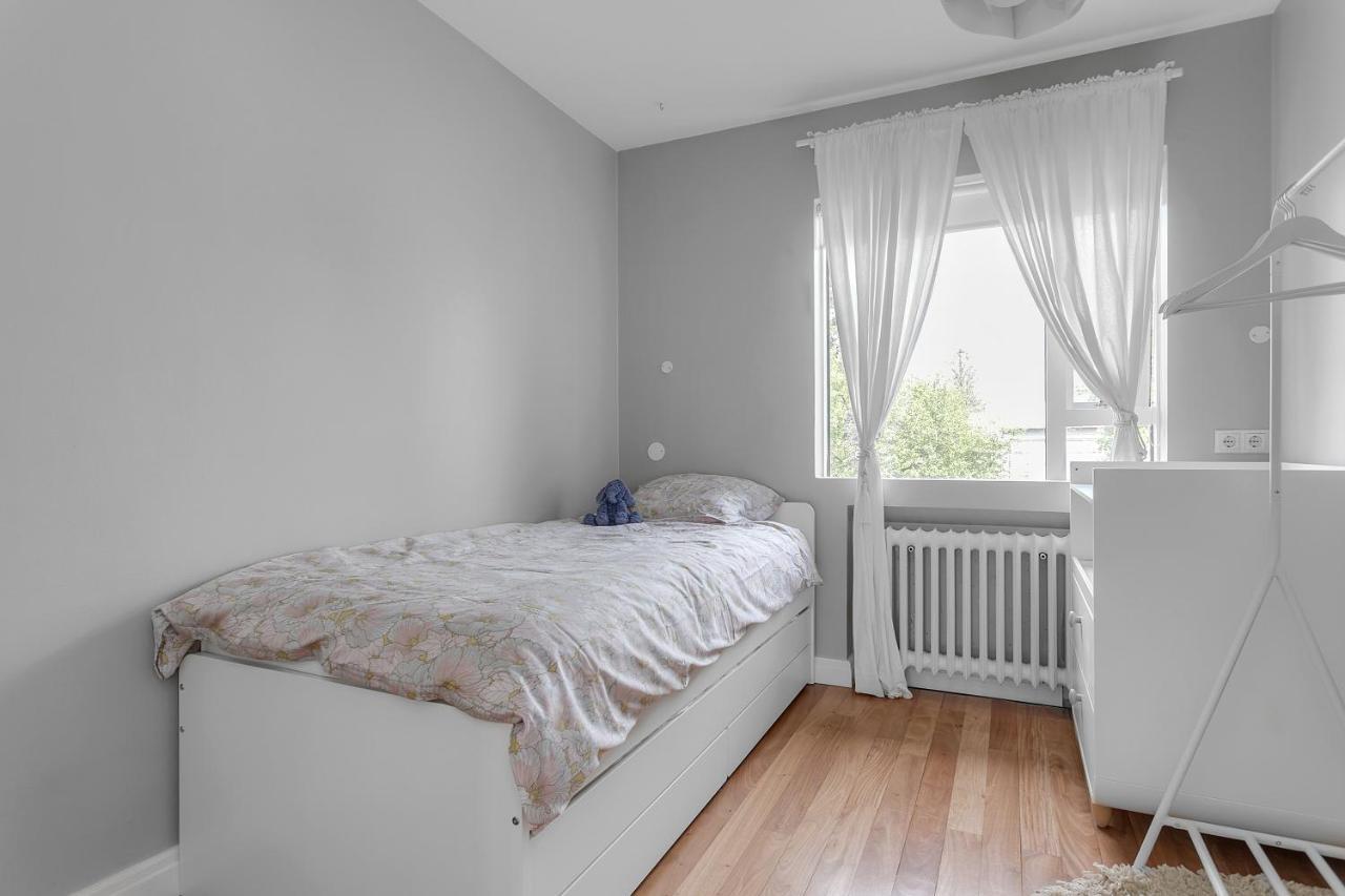 Apartment Spacious 4 Bedroom Apt - Ideal Location Reykjavik